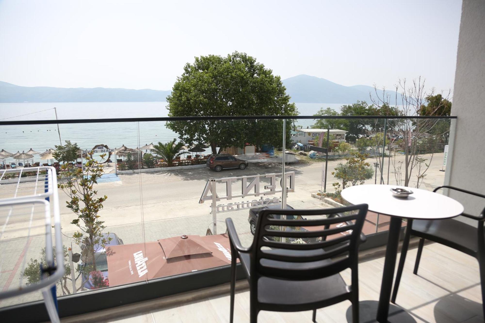 B&B Champagne, Vlore Bay Radhime Exterior photo